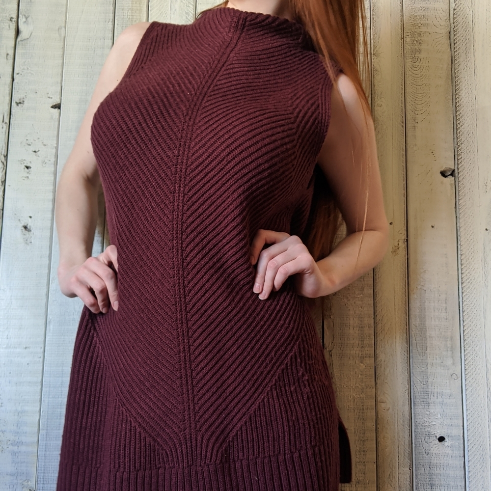 Adorable Maroon sweater dress♥️